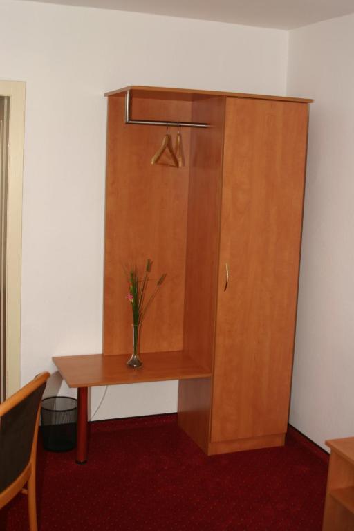 Haus Sankt Florian Bed & Breakfast Halberstadt Phòng bức ảnh